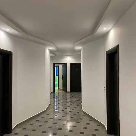 فندق Hotel Zverneci