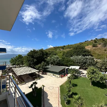 Hotel Zverneci 호텔 Zverneci