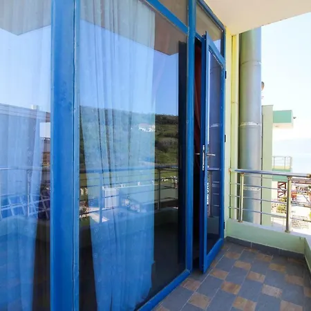 호텔 Hotel Zverneci 3*