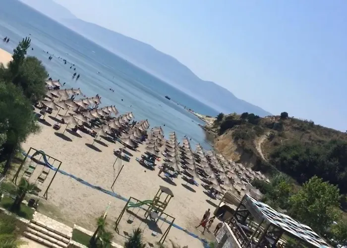 מלון Hotel Zverneci 3*